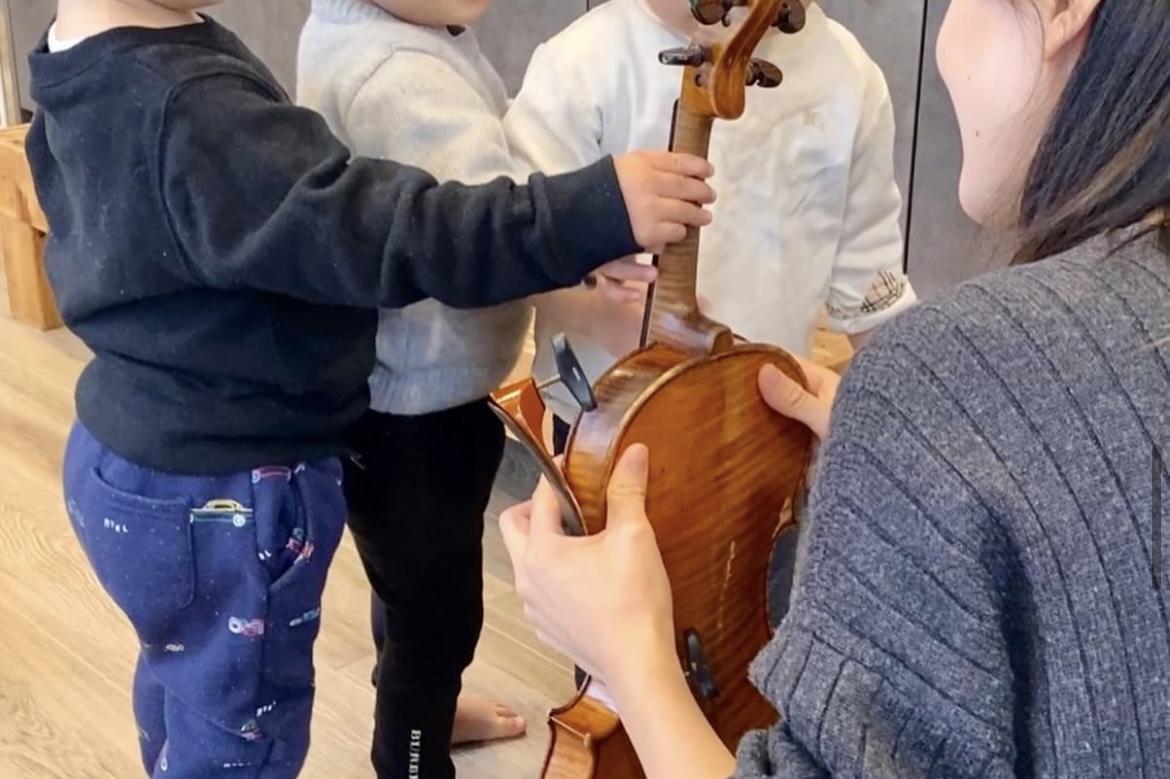 バイオリンレッスンの風景